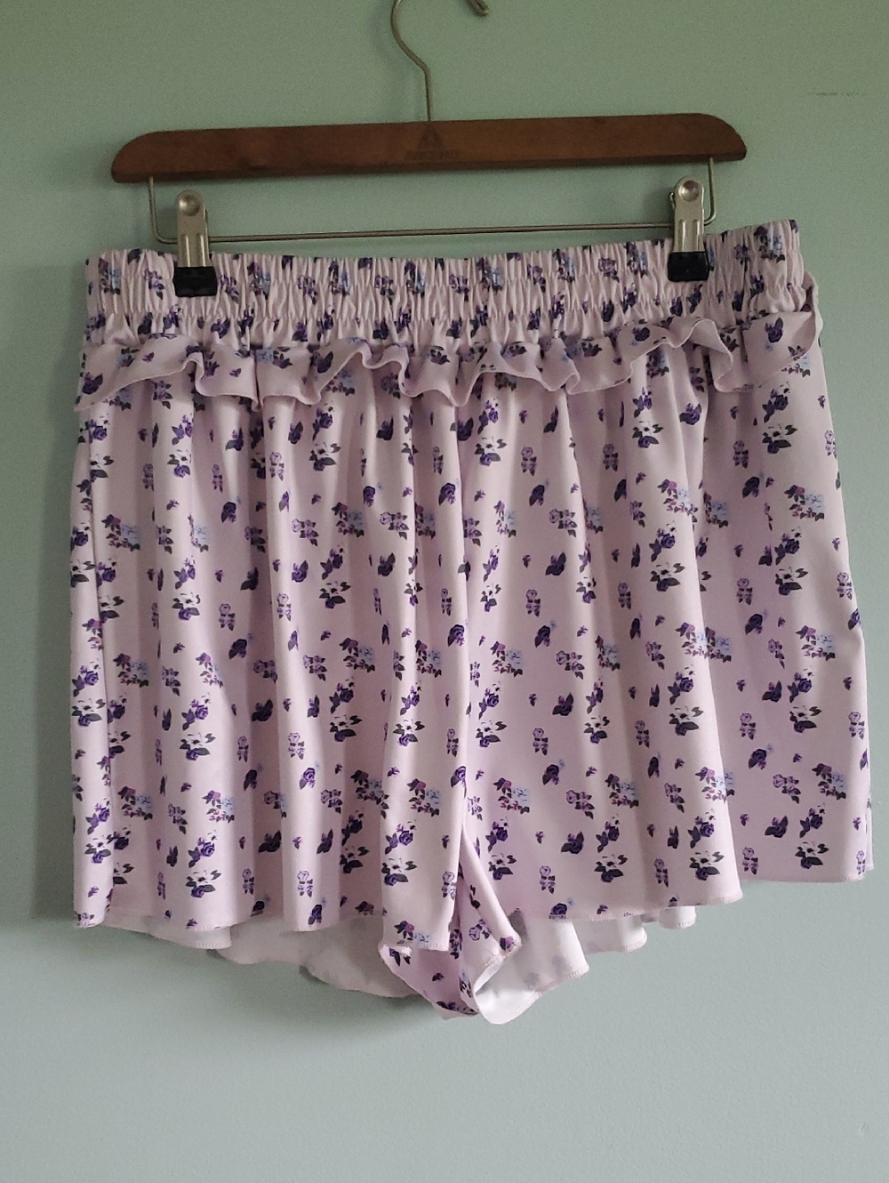 SHEIN Lavender Floral Ruffle Waist Sleep Shorts